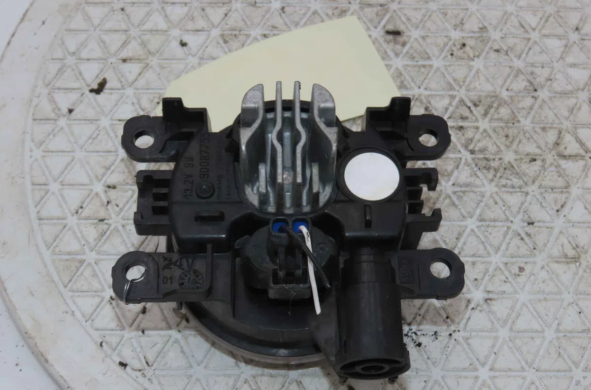 Phare antibrouillard avant gauche RENAULT CLIO IV occasion
