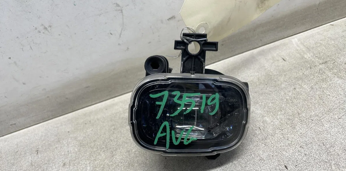 Phare antibrouillard avant gauche Renault CLIO V (B7_) 1.0 tce 100 (b7mt) (2019) occasion