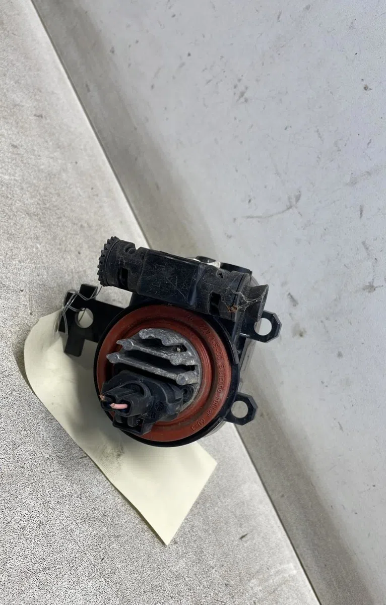 Phare antibrouillard avant gauche Renault CLIO V (B7_) 1.0 tce 100 (b7mt) (2019) occasion