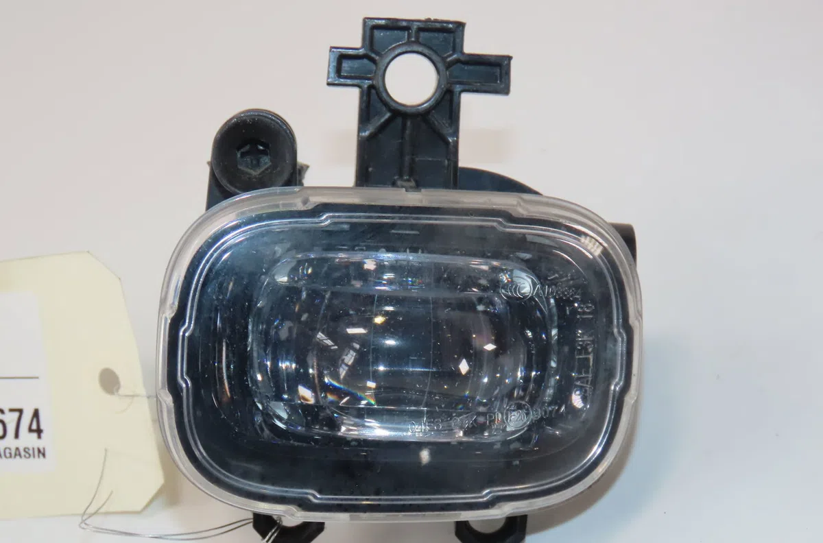 Phare antibrouillard avant gauche Renault CLIO V (B7_) 1.3 tce 130 (b7mf) (2019) occasion