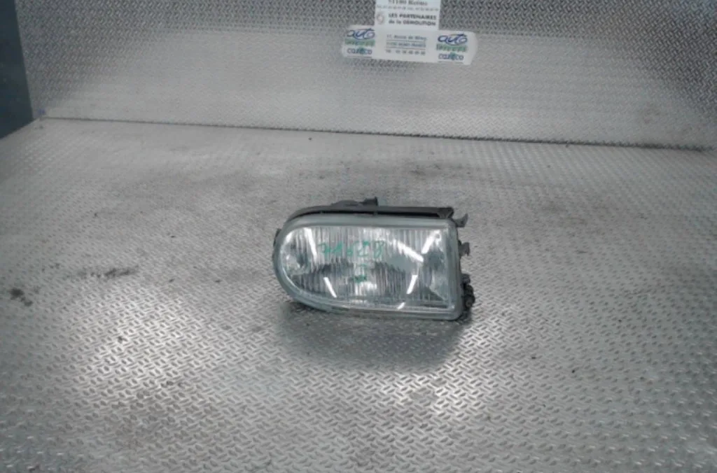 Phare antibrouillard avant gauche Renault LAGUNA I (B56_, 556_) 2.0 (b56c-h-n) (1993-2001) occasion