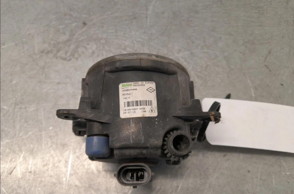 Phare antibrouillard avant gauche Renault LAGUNA III (BT0-1) 2.0 dci (bt01, bt08, bt09, bt0e, bt0k, bt12, bt1c, bt1d,...