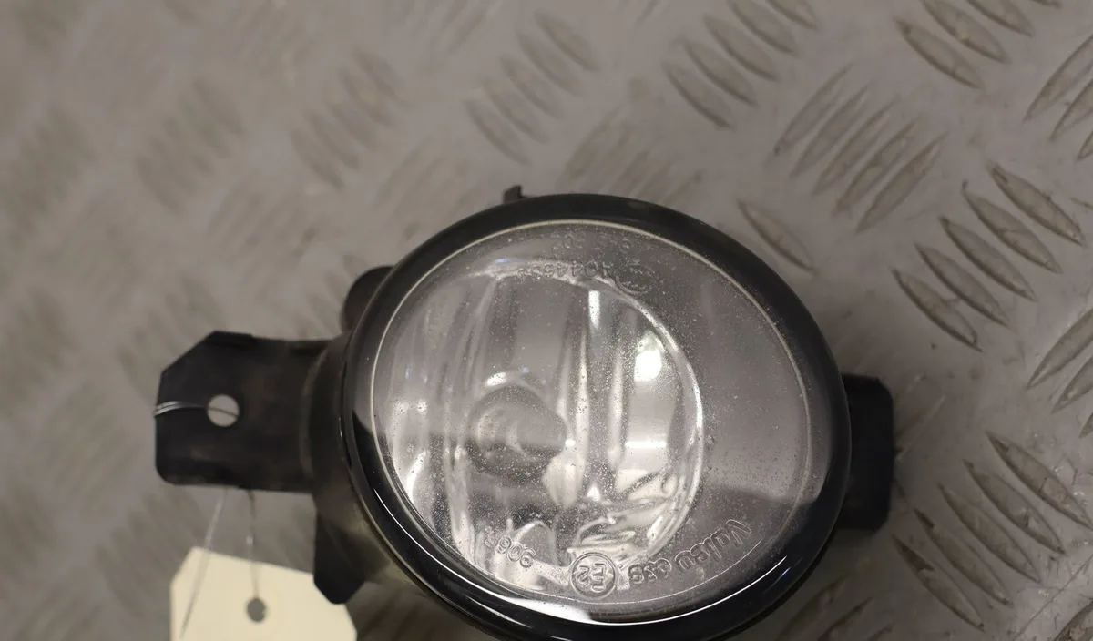 Phare antibrouillard avant gauche Renault MASTER III Camionnette (FV) 2.3 dci 145 rwd (fv0e, fv0f, fv0t, fv10, fv12) (20