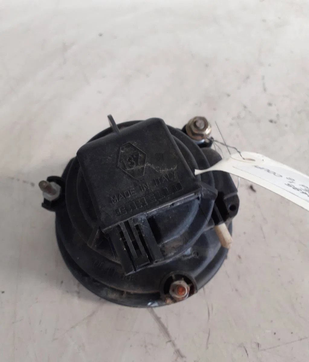 Phare antibrouillard avant gauche Renault MEGANE I Coupé (DA0-1_) 1.6 e (da0f) (1996-1999) occasion