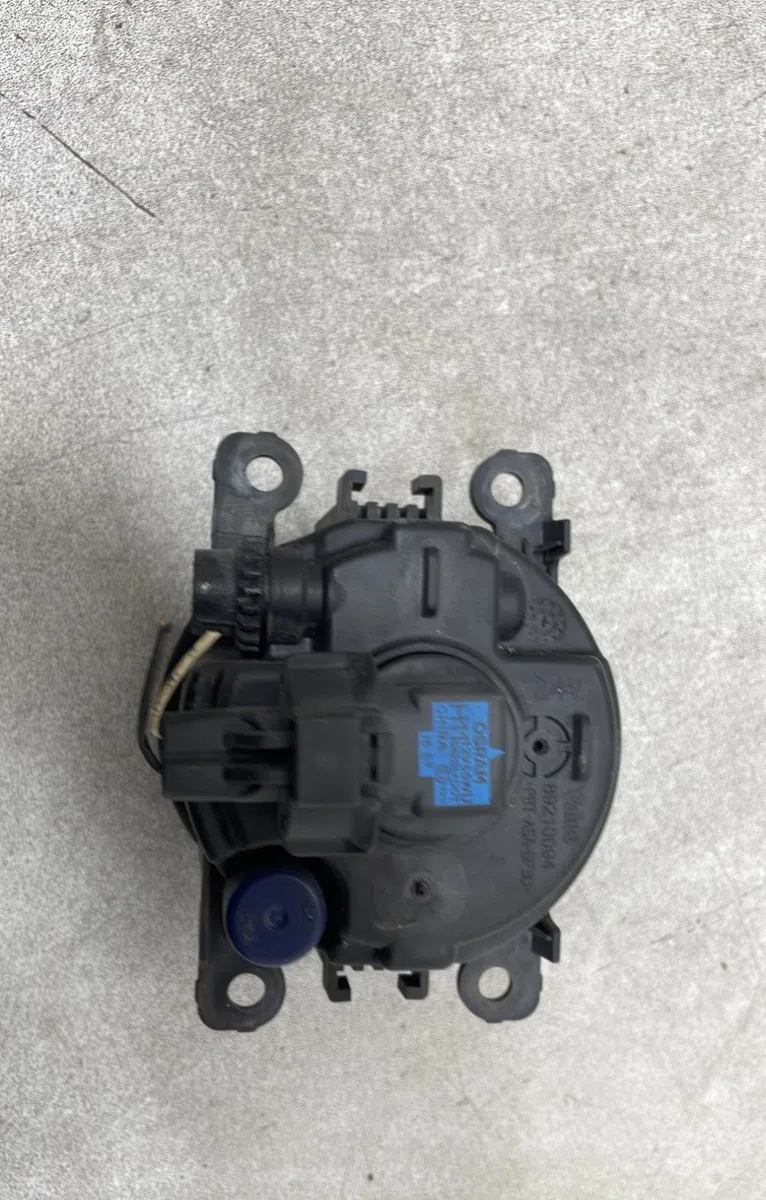 Phare antibrouillard avant gauche Renault MEGANE III 3-5 portes (BZ0-1_, B3_) 1.5 dci (bz09, bz0d, bz1w, bz29, bz14) (20