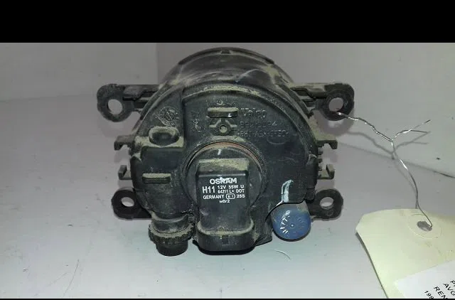 Phare antibrouillard avant gauche Renault MEGANE III 3-5 portes (BZ0-1_, B3_) 2.0 dci (bz0y) (2010) occasion