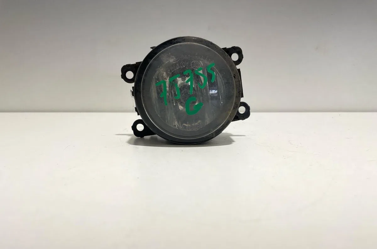 Phare antibrouillard avant gauche Renault MEGANE III Grandtour (KZ0-1) 1.5 dci (kz09, kz0d, kz1g, kz29, kz14, kz1w, kz10
