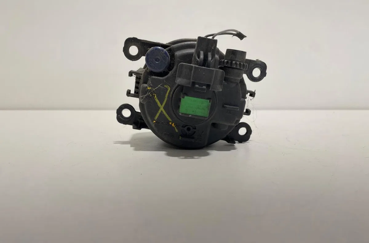 Phare antibrouillard avant gauche Renault MEGANE III Grandtour (KZ0-1) 1.5 dci (kz09, kz0d, kz1g, kz29, kz14, kz1w, kz10