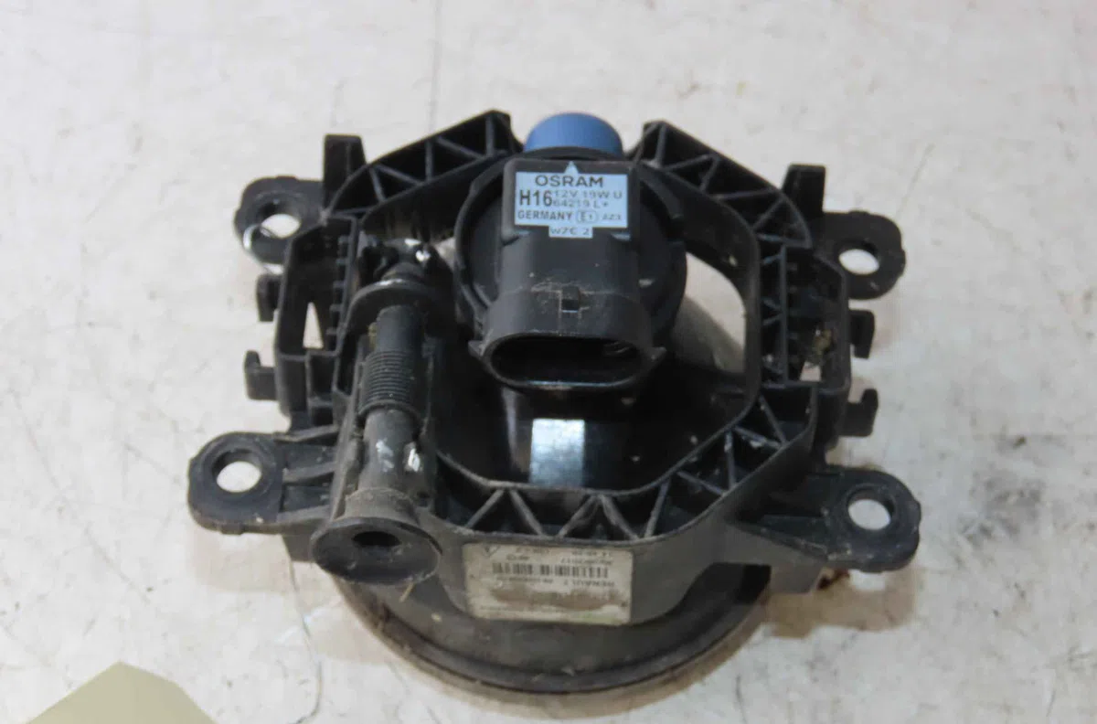 Phare antibrouillard avant gauche RENAULT MEGANE IV occasion