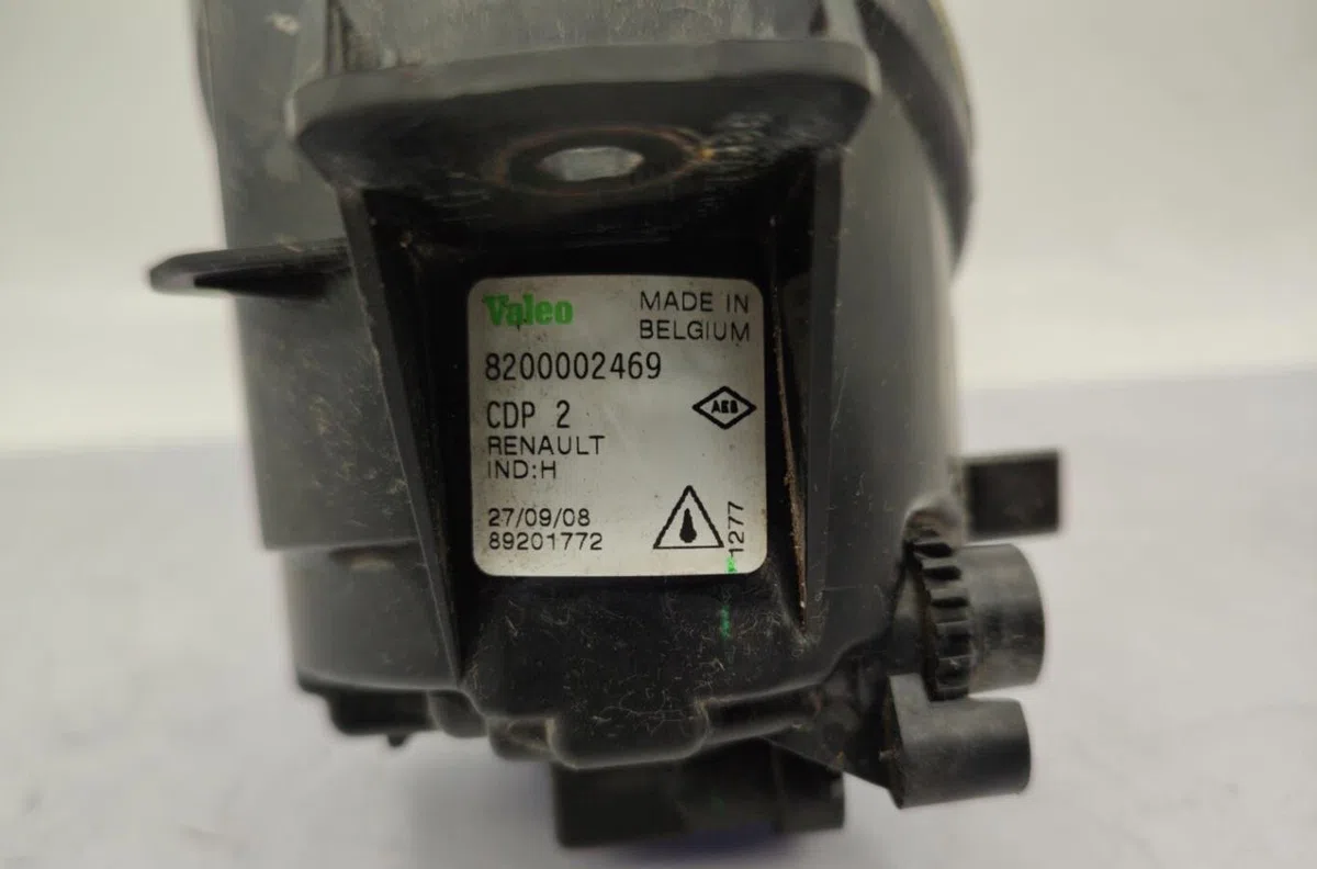 Phare antibrouillard avant gauche RENAULT MODUS PHASE 1 occasion