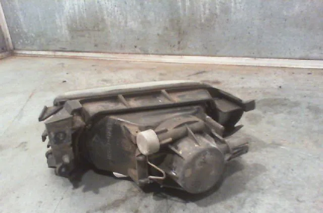 Phare antibrouillard avant gauche RENAULT SCENIC I Phase 1 09-1996--08-1999 occasion