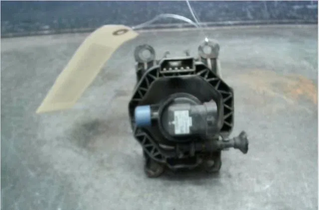 Phare antibrouillard avant gauche Renault SCÉNIC III (JZ0-1_) 1.5 dci (jz02, jz0r) (2010) occasion