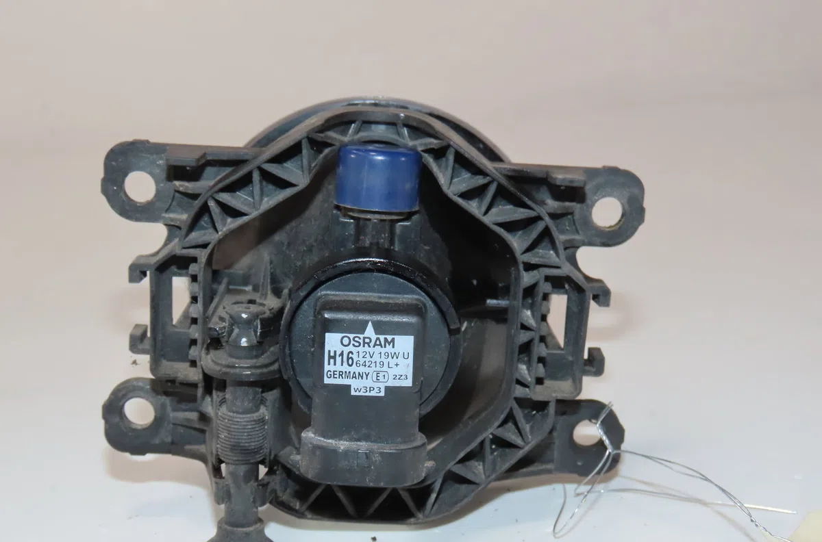 Phare antibrouillard avant gauche Renault SCÉNIC III (JZ0-1_) 1.6 dci (jz00, jz12) (2011) 5 portes occasion