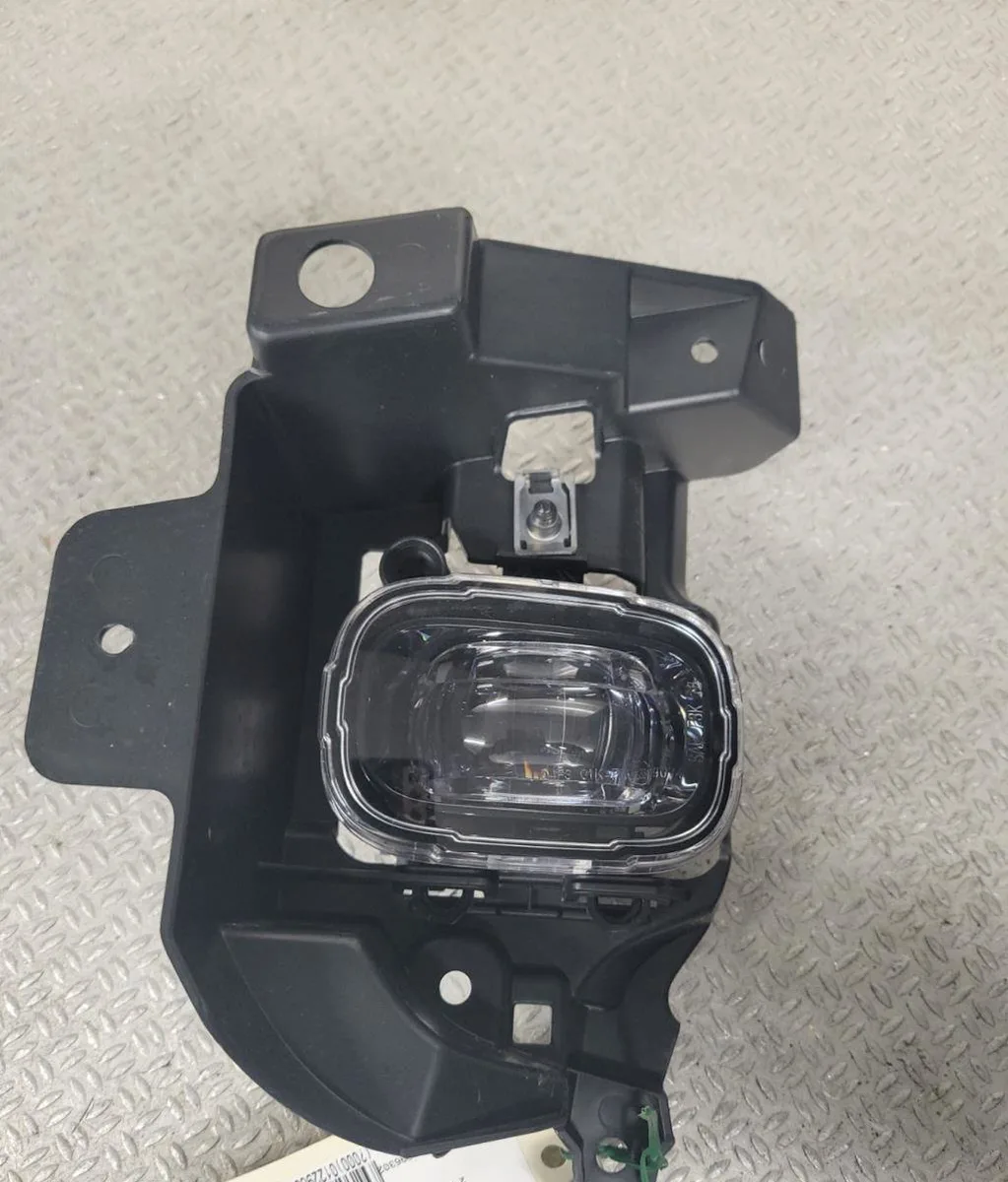 Phare antibrouillard avant gauche RENAULT TRAFIC 3  0 occasion