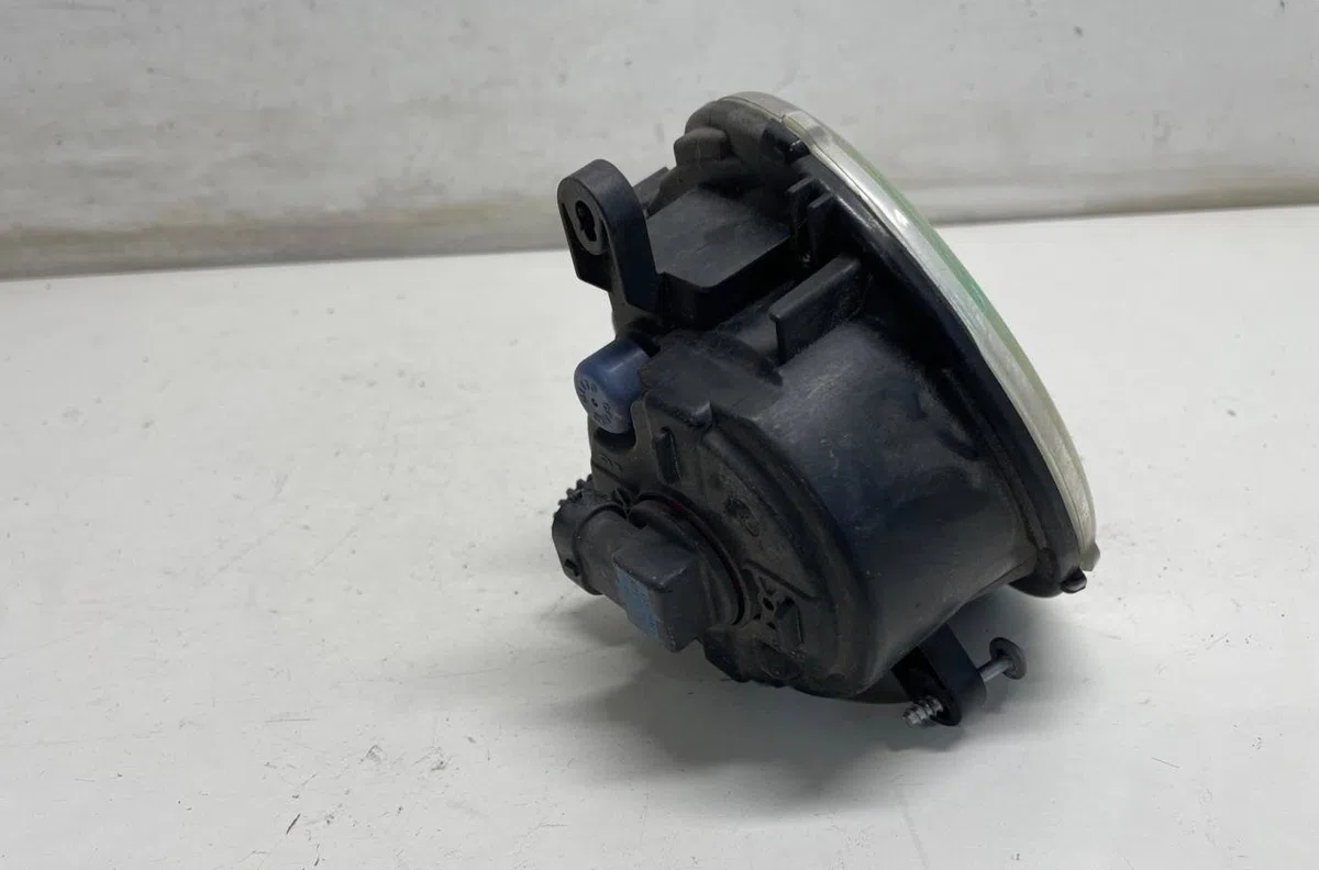 Phare antibrouillard avant gauche Renault TWINGO II (CN0_) 1.2 16v (cn04, cn0a, cn0b) (2007-2014) 3 portes occasion