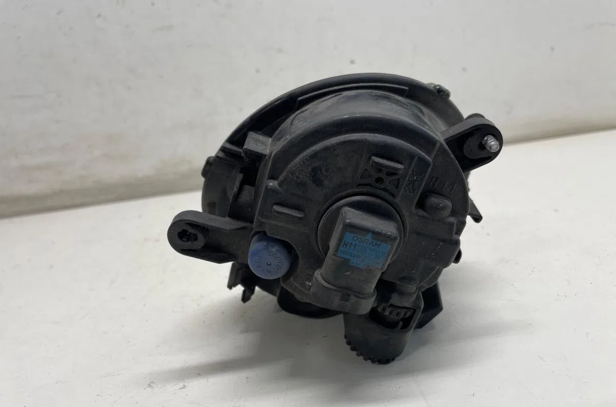 Phare antibrouillard avant gauche Renault TWINGO II (CN0_) 1.2 16v (cn04, cn0a, cn0b) (2007-2014) 3 portes occasion