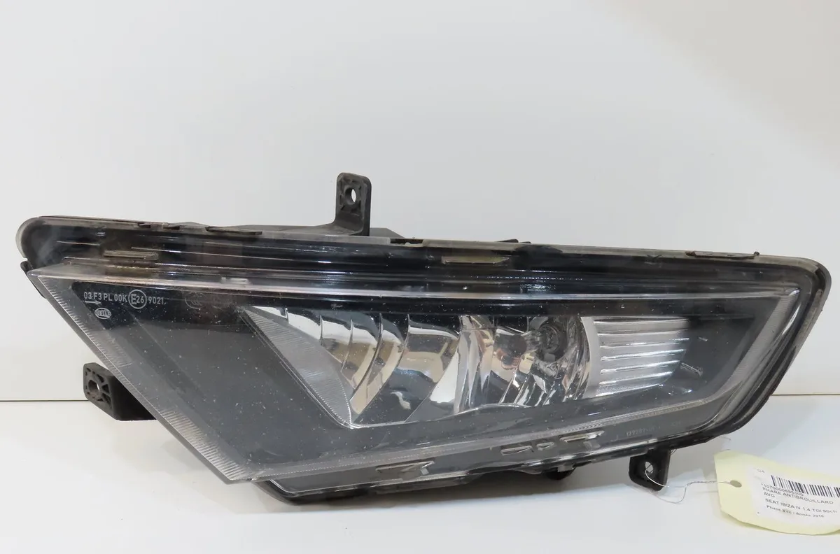 Phare antibrouillard avant gauche Seat IBIZA IV (6J5, 6P1) 1.4 tdi (2008-2010) occasion