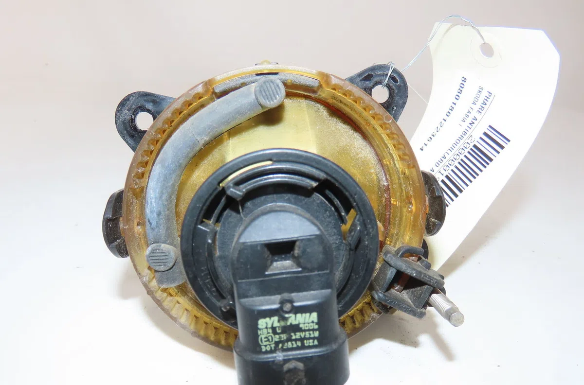 Phare antibrouillard avant gauche Skoda FABIA I Combi (6Y5) 1.9 sdi (2000-2007) occasion