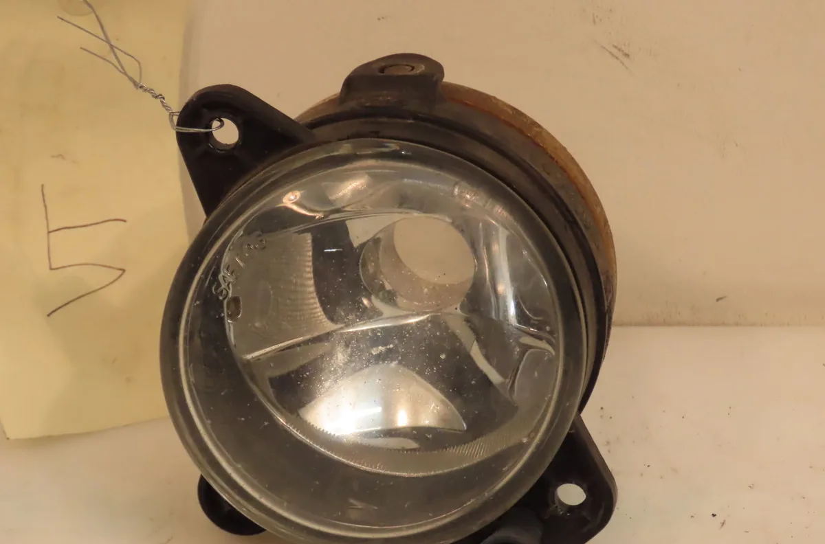 Phare antibrouillard avant gauche Skoda FABIA II (542) 1.2 (2006-2014) occasion
