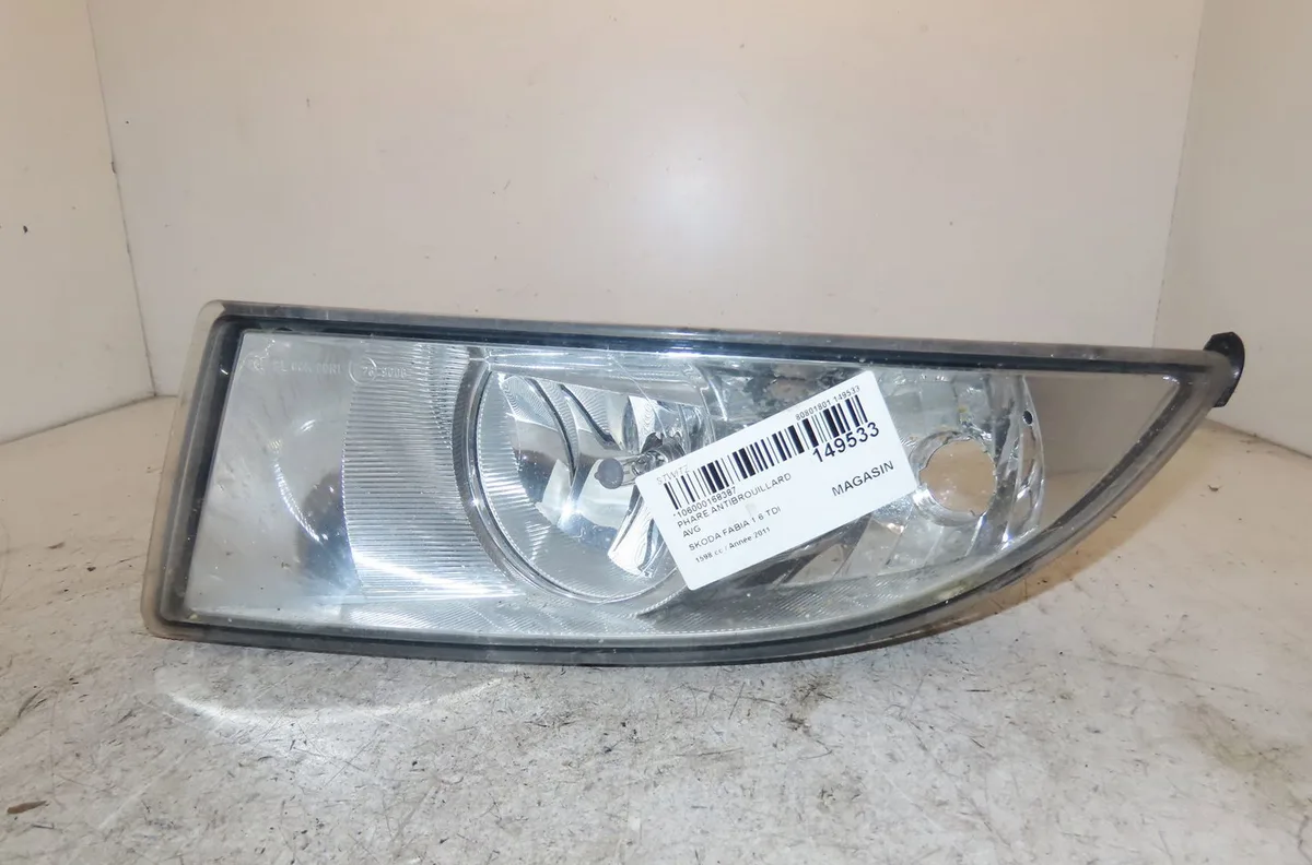 Phare antibrouillard avant gauche Skoda FABIA II (542) 1.6 tdi (2010-2014) occasion