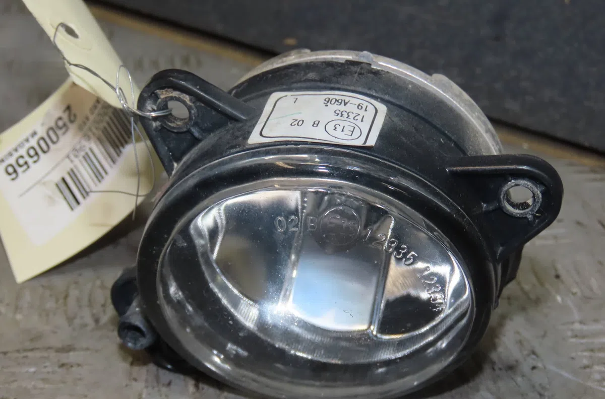 Phare antibrouillard avant gauche Skoda FABIA II (542) 1.9 tdi (2007-2010) occasion