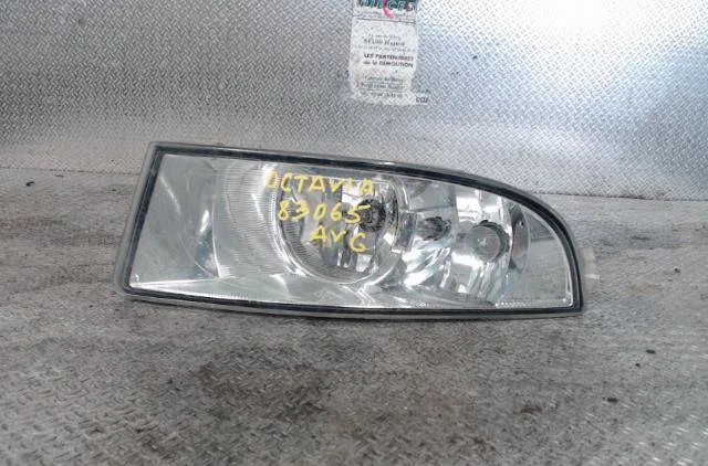 Phare antibrouillard avant gauche SKODA OCTAVIA 2  OCTAVIA 2 PHASE 2 BREAK occasion