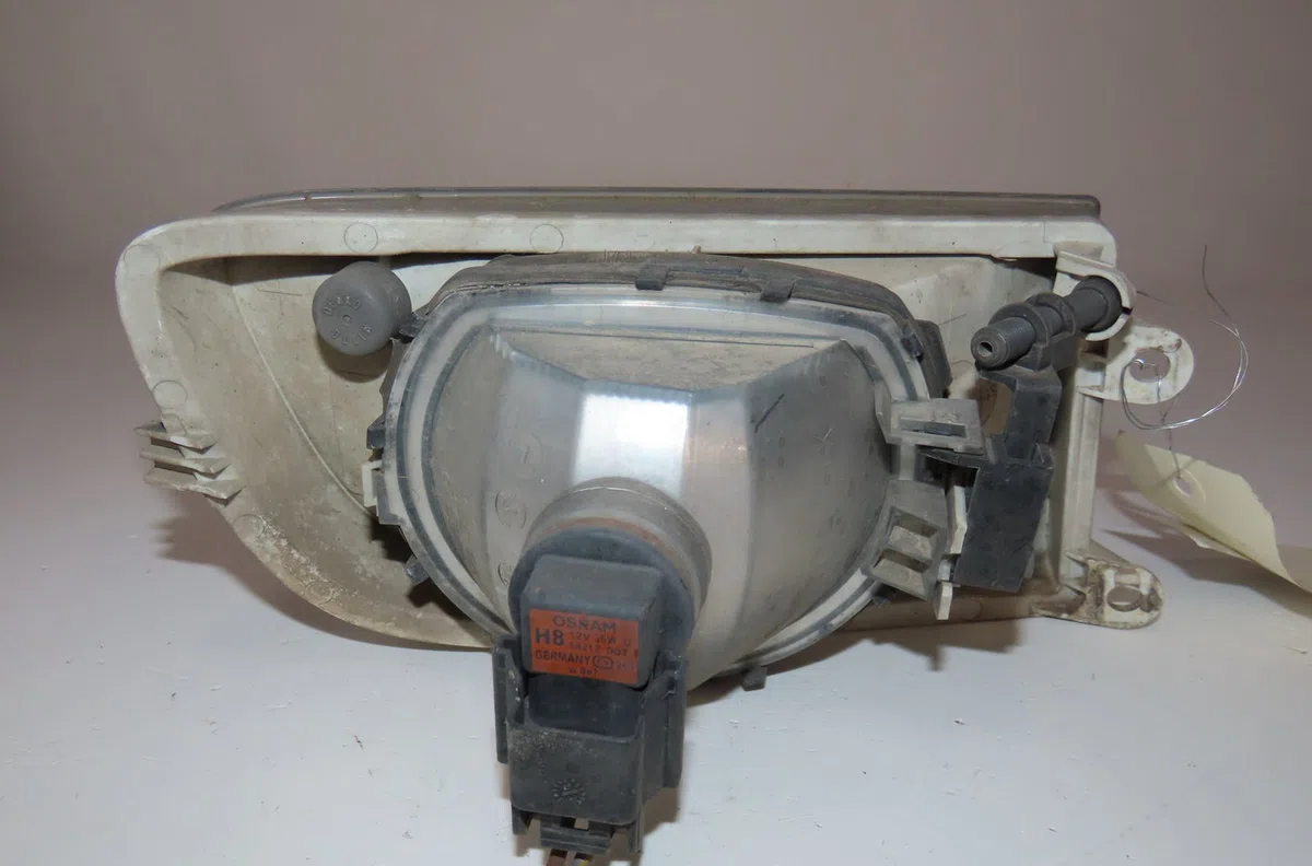 Phare antibrouillard avant gauche Skoda OCTAVIA II Combi (1Z5) 1.9 tdi (2004-2010) occasion