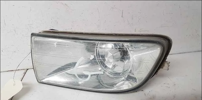 Phare antibrouillard avant gauche SKODA OCTAVIA II occasion