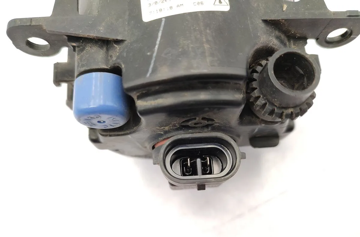 Phare antibrouillard avant gauche SUZUKI SWIFT 3 occasion