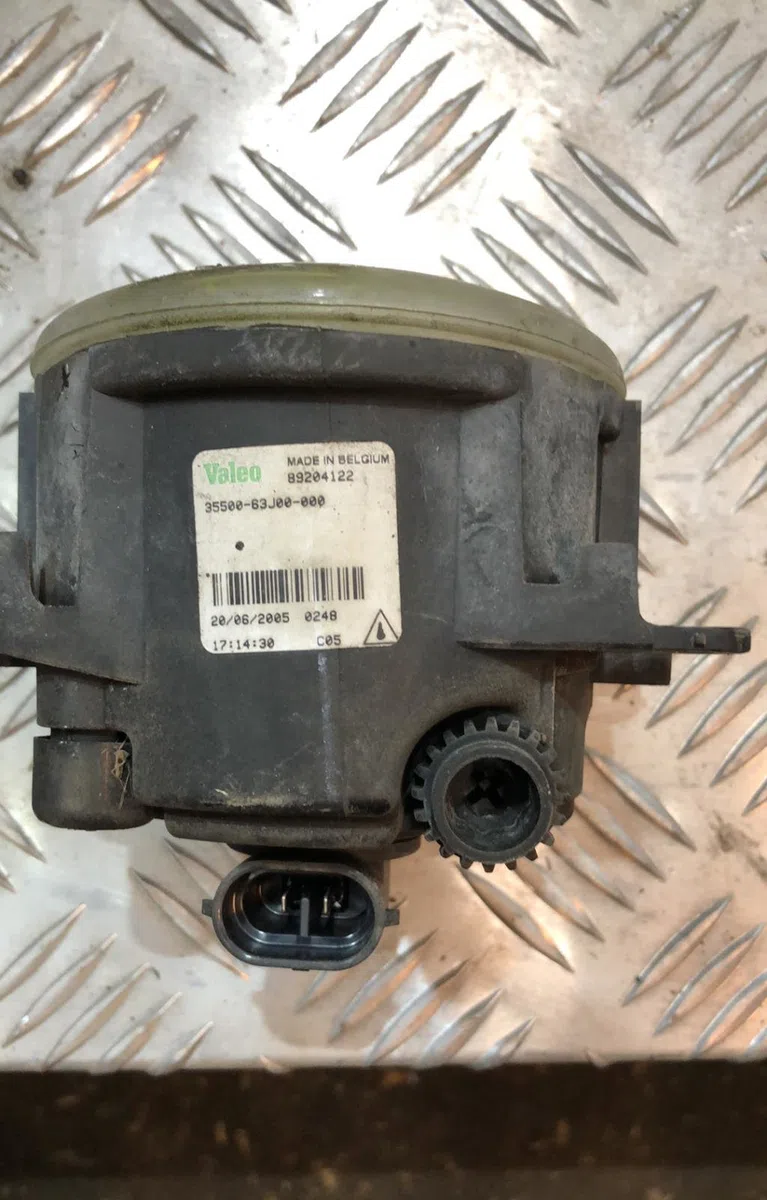 Phare antibrouillard avant gauche SUZUKI SWIFT 3 occasion