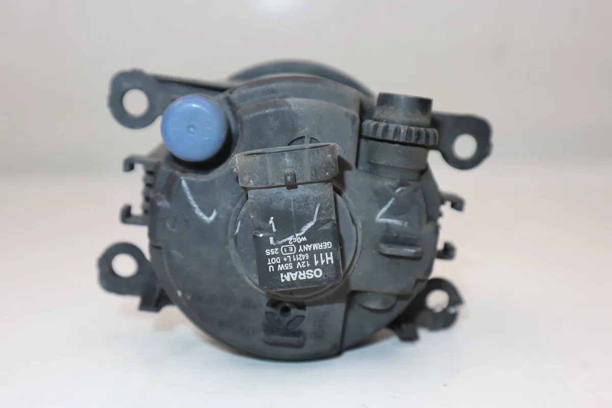 Phare antibrouillard avant gauche Suzuki SWIFT III (MZ, EZ) 1.3 ddis (rs 413d) (2005) occasion