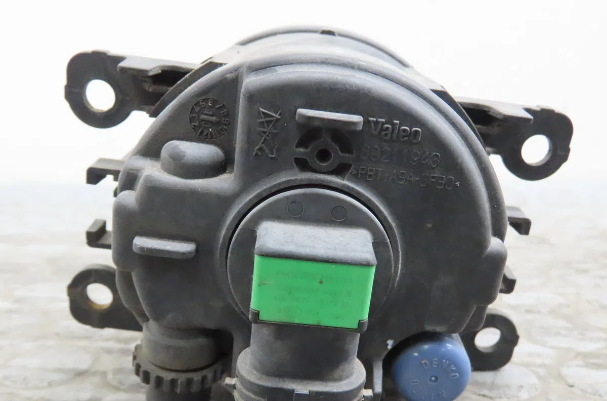 Phare antibrouillard avant gauche Suzuki SWIFT III (MZ, EZ) 1.3 (rs 413) (2005) occasion