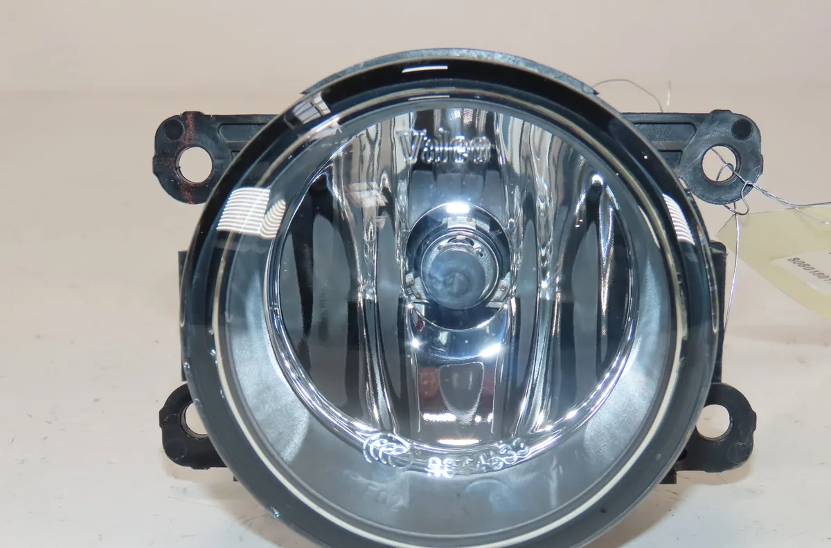 Phare antibrouillard avant gauche Suzuki SWIFT V (AZ) 1.4 sport shvs (2020) occasion