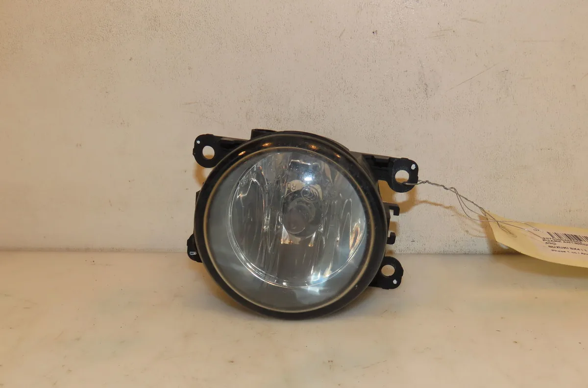 Phare antibrouillard avant gauche Suzuki SX4 (EY, GY) 1.6 ddis (rw 416d) (2007) occasion