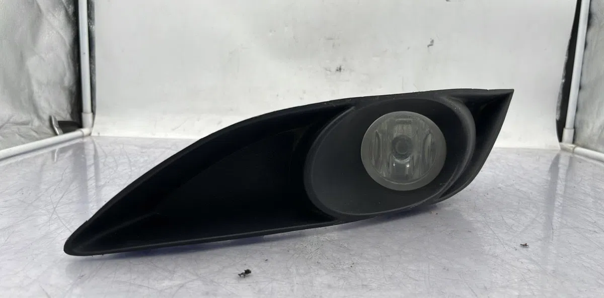 Phare antibrouillard avant gauche TOYOTA AURIS 1 PHASE 1 occasion