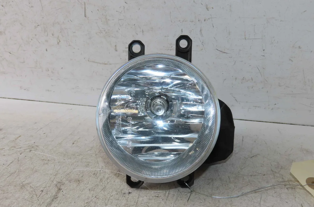 Phare antibrouillard avant gauche TOYOTA C-HR occasion