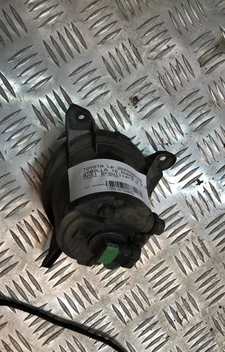 Phare antibrouillard avant gauche TOYOTA COROLLA 10 PHASE 2 occasion