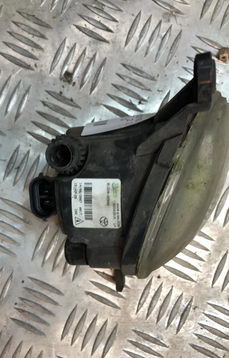 Phare antibrouillard avant gauche TOYOTA COROLLA 10 PHASE 2 occasion