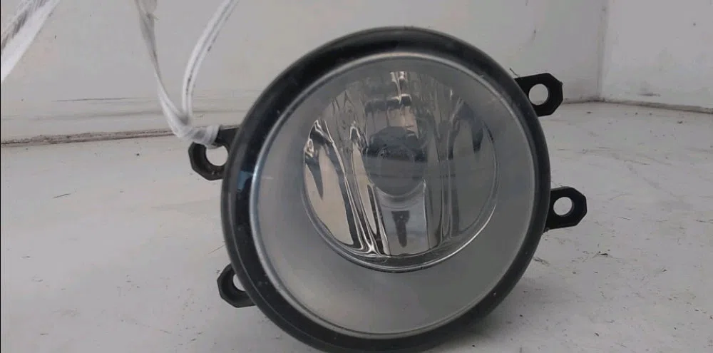 Phare antibrouillard avant gauche Toyota RAV 4 III (_A3_) 2.2 d 4wd (ala30_) (2006-2012) occasion