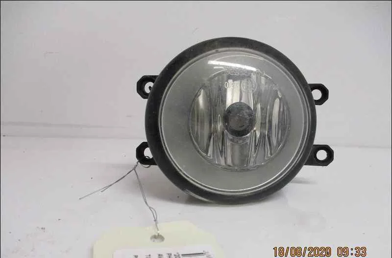 Phare antibrouillard avant gauche TOYOTA RAV4 III occasion