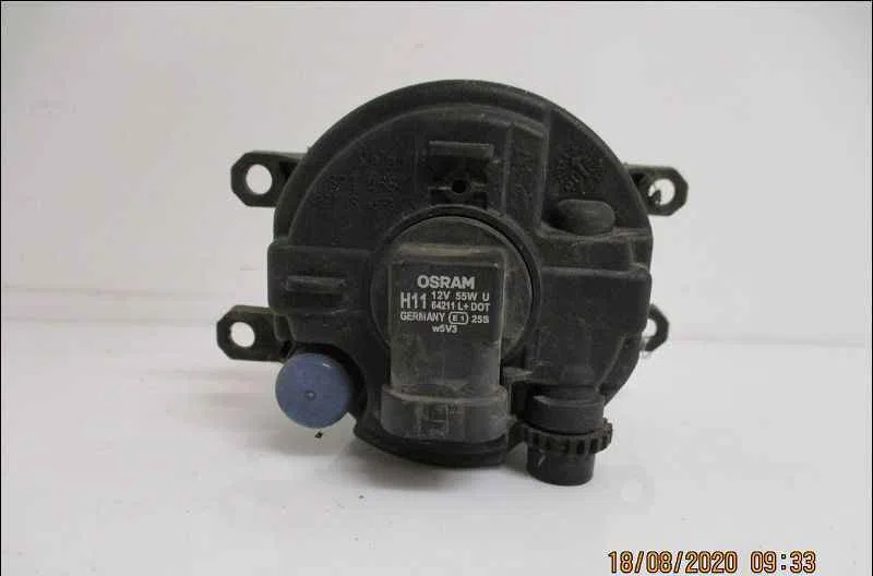 Phare antibrouillard avant gauche TOYOTA RAV4 III occasion