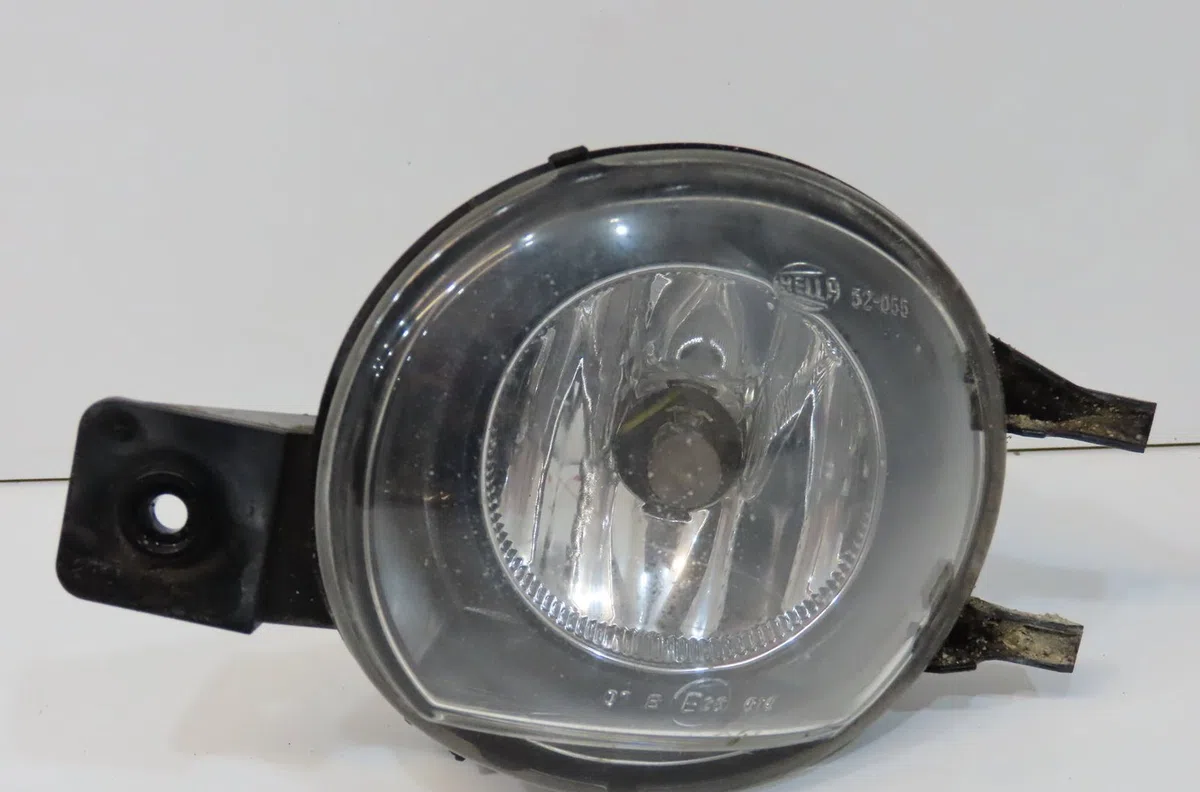 Phare antibrouillard avant gauche Toyota YARIS (_P1_) 1.0 (scp10_) (1999-2005) occasion