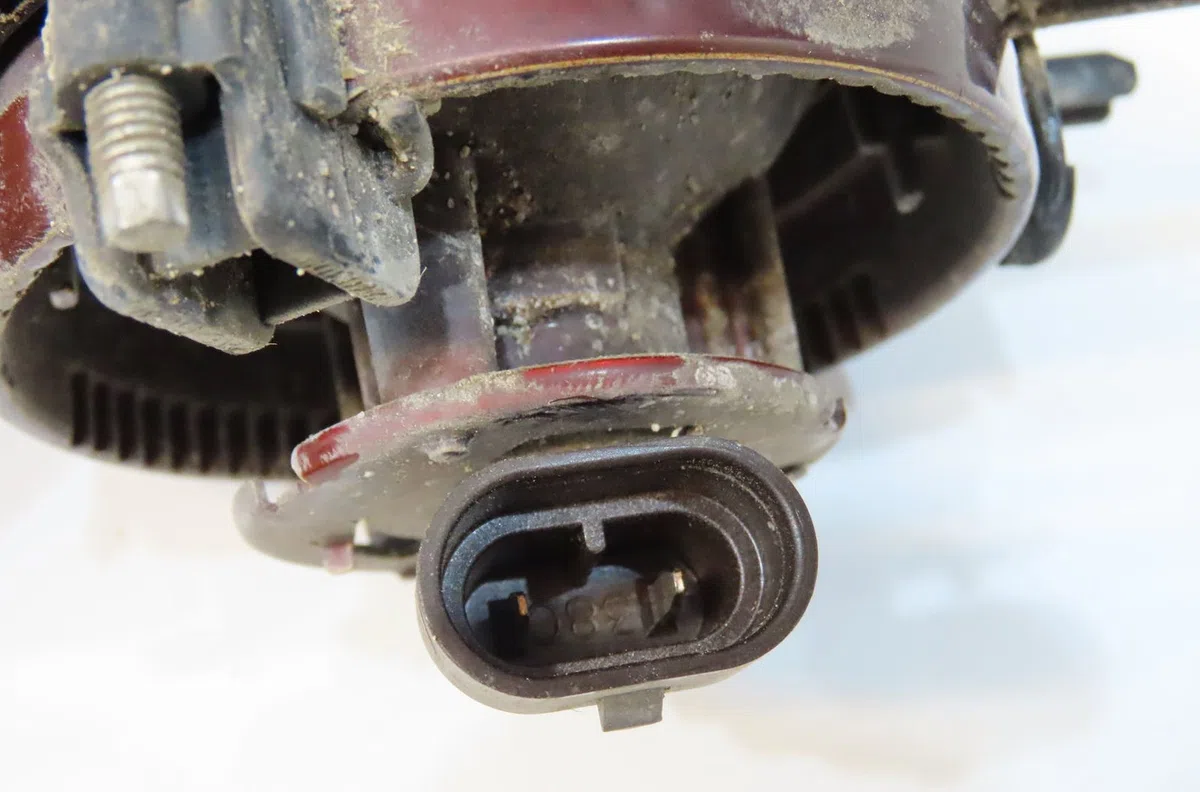 Phare antibrouillard avant gauche Toyota YARIS (_P1_) 1.0 (scp10_) (1999-2005) occasion