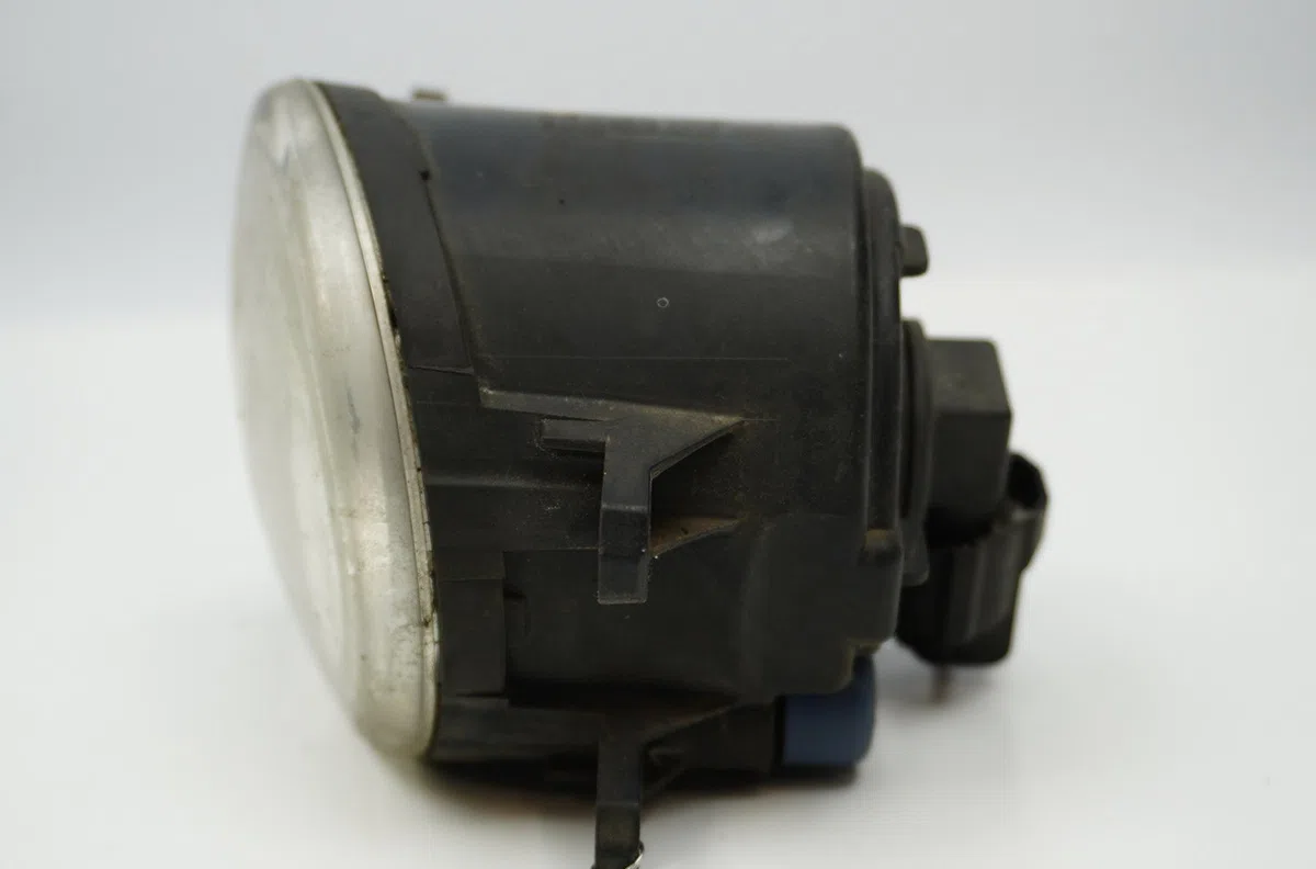 Phare antibrouillard avant gauche Toyota YARIS (_P9_) 1.4 d-4d (nlp90_) (2005-2012) occasion