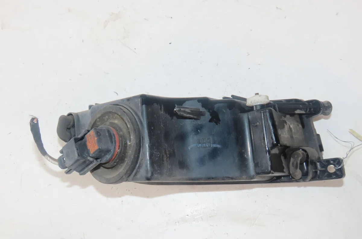 Phare antibrouillard avant gauche Volkswagen BEETLE (5C1, 5C2) 1.2 tsi 16v (2014-2019) occasion