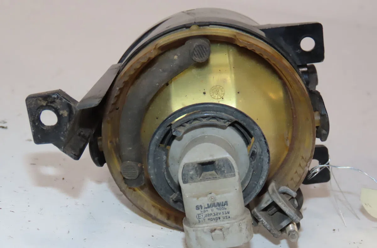Phare antibrouillard avant gauche Volkswagen EOS (1F7, 1F8) 2.0 tdi (2006-2008) occasion