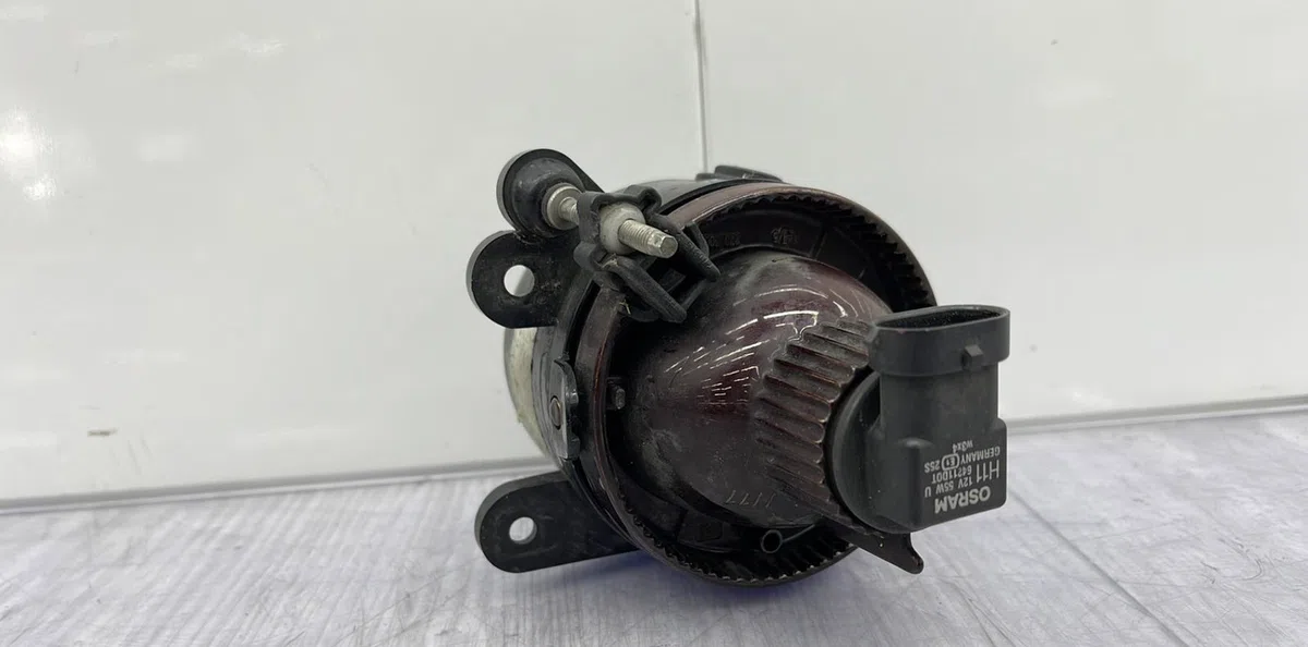 Phare antibrouillard avant gauche VOLKSWAGEN GOLF 5 occasion