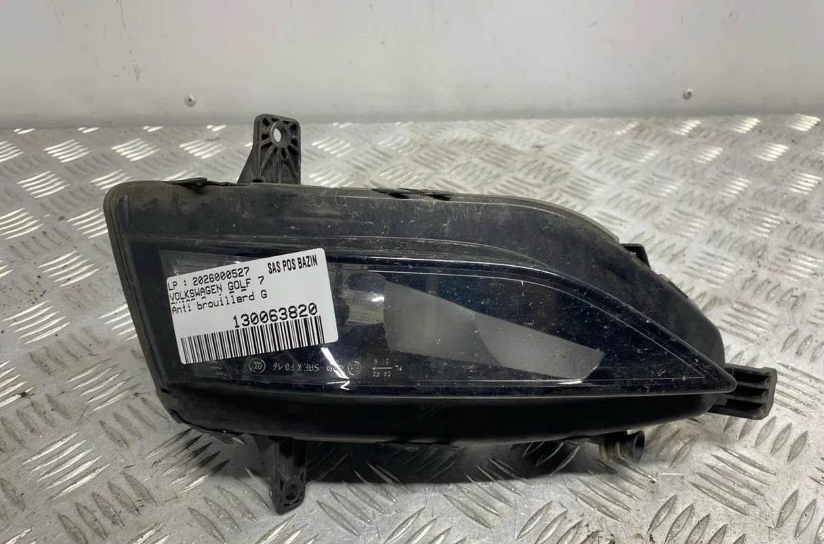 Phare antibrouillard avant gauche VOLKSWAGEN GOLF 7 PHASE 2 occasion