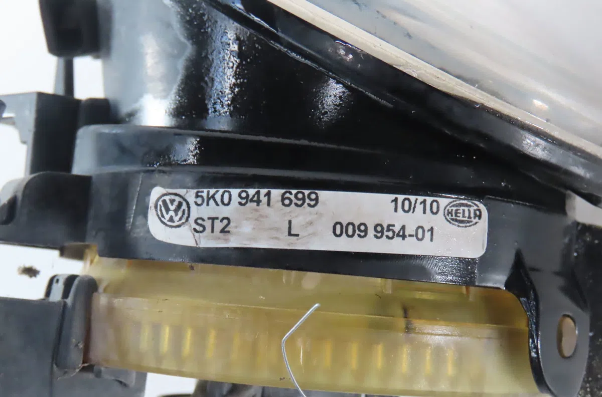 Phare antibrouillard avant gauche Volkswagen GOLF PLUS V (5M1, 521) 1.6 tdi (2009-2013) 5 portes occasion