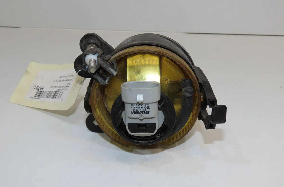 Phare antibrouillard avant gauche Volkswagen GOLF V (1K1) 1.6 (2004-2008) occasion